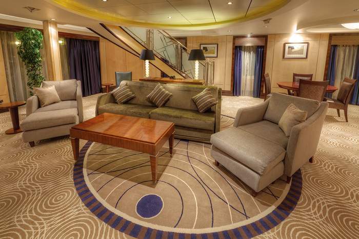 cunard queen mary 2 q1 grand duplex.JPG